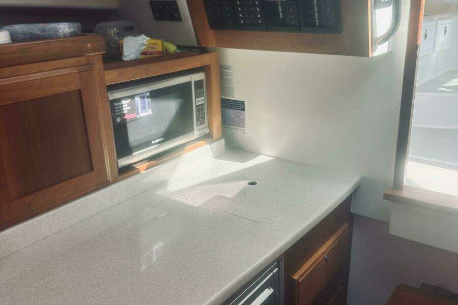 Sisters 30ft Back Cove Yacht For Sale