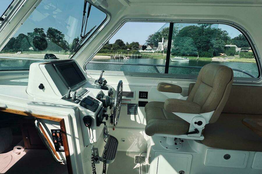 Sisters 30ft Back Cove Yacht For Sale