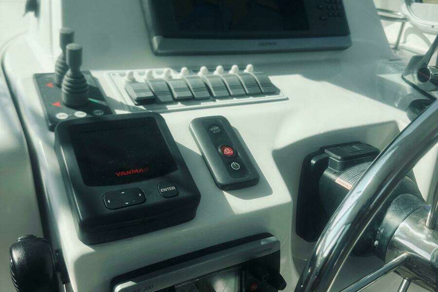 Sisters 30ft Back Cove Yacht For Sale