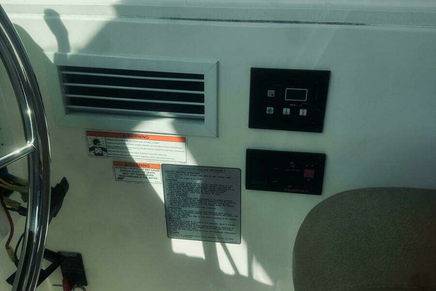 Sisters 30ft Back Cove Yacht For Sale