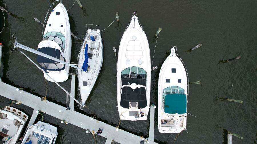 Ocean Castle 41ft Maxum Yacht For Sale