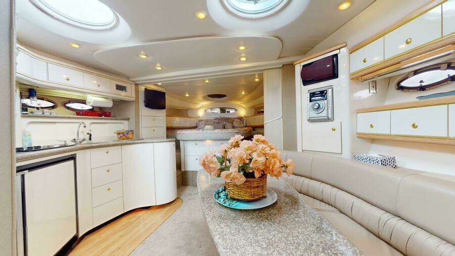 Ocean Castle 41ft Maxum Yacht For Sale