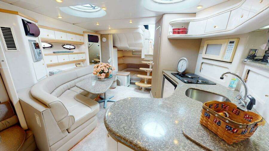 Ocean Castle 41ft Maxum Yacht For Sale