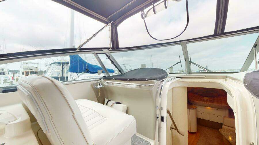 Ocean Castle 41ft Maxum Yacht For Sale