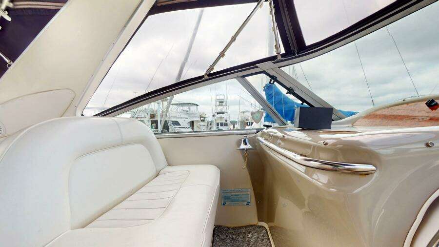 Ocean Castle 41ft Maxum Yacht For Sale