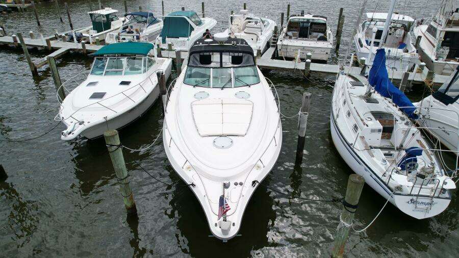 Ocean Castle 41ft Maxum Yacht For Sale