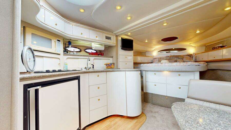 Ocean Castle 41ft Maxum Yacht For Sale