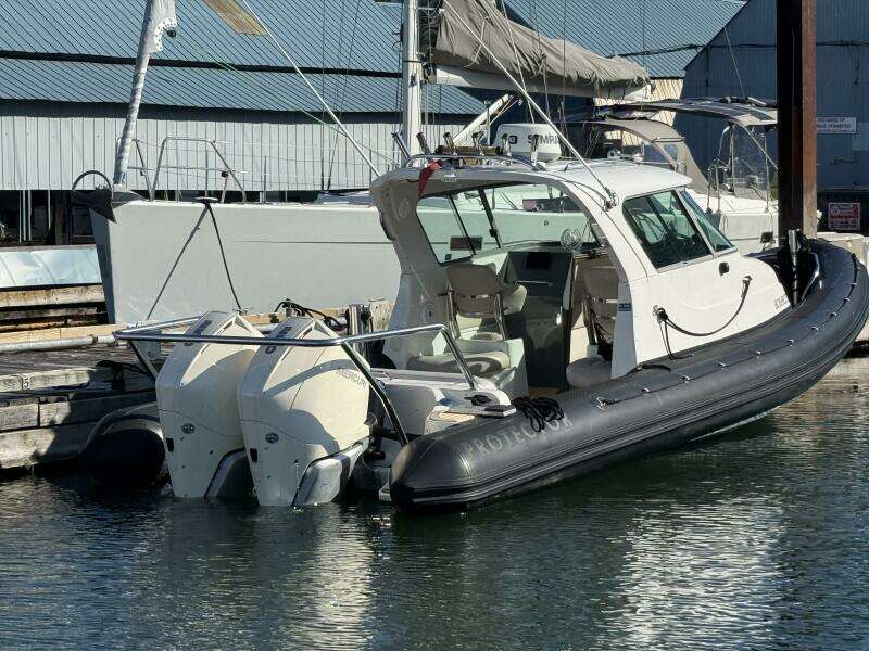 28ft Protector Yacht For Sale