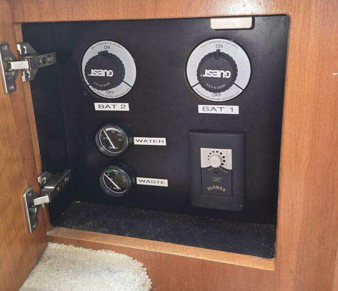 39ft Silverton Yacht For Sale