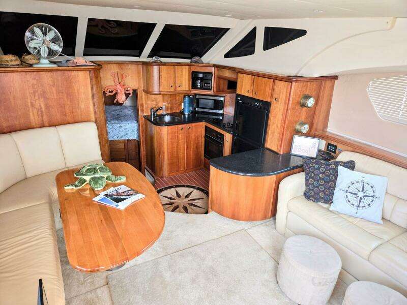 39ft Silverton Yacht For Sale
