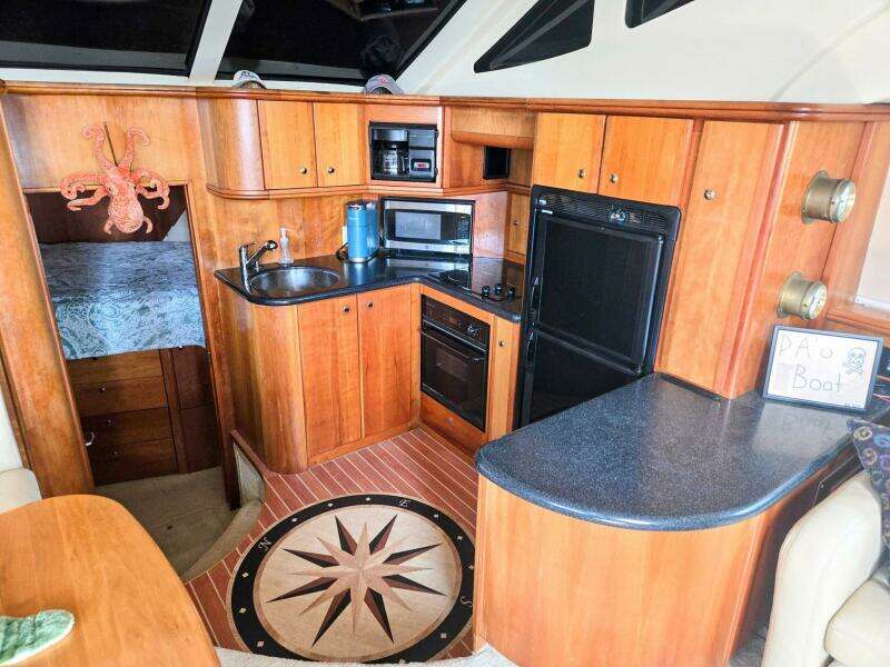 39ft Silverton Yacht For Sale