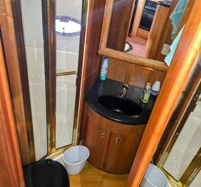 39ft Silverton Yacht For Sale