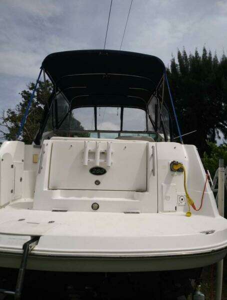 28ft Rinker Yacht For Sale