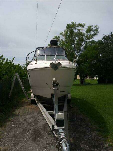 28ft Rinker Yacht For Sale