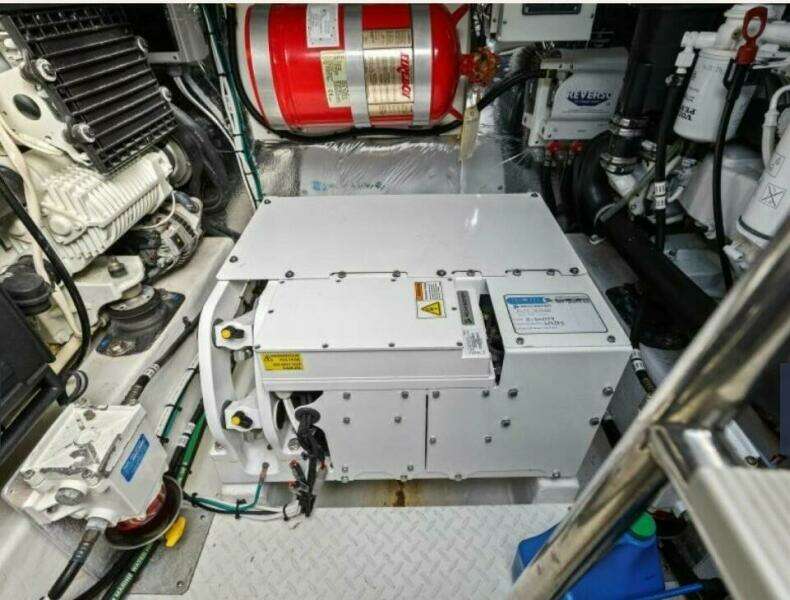 2014 45 Cruisers Yachts Cantius - Best Times Too- Seakeeper