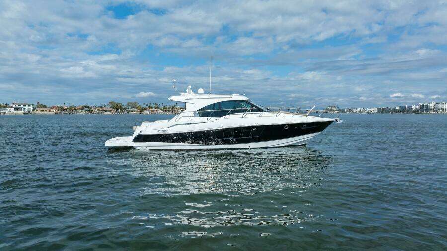 2014 45 Cruisers Yachts Cantius - Best Times Too 