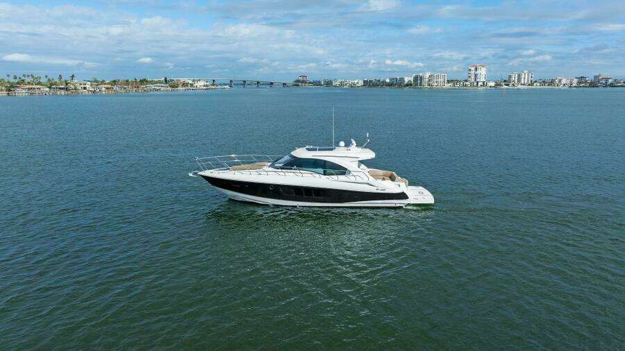 2014 45 Cruisers Yachts Cantius - Best Times Too 