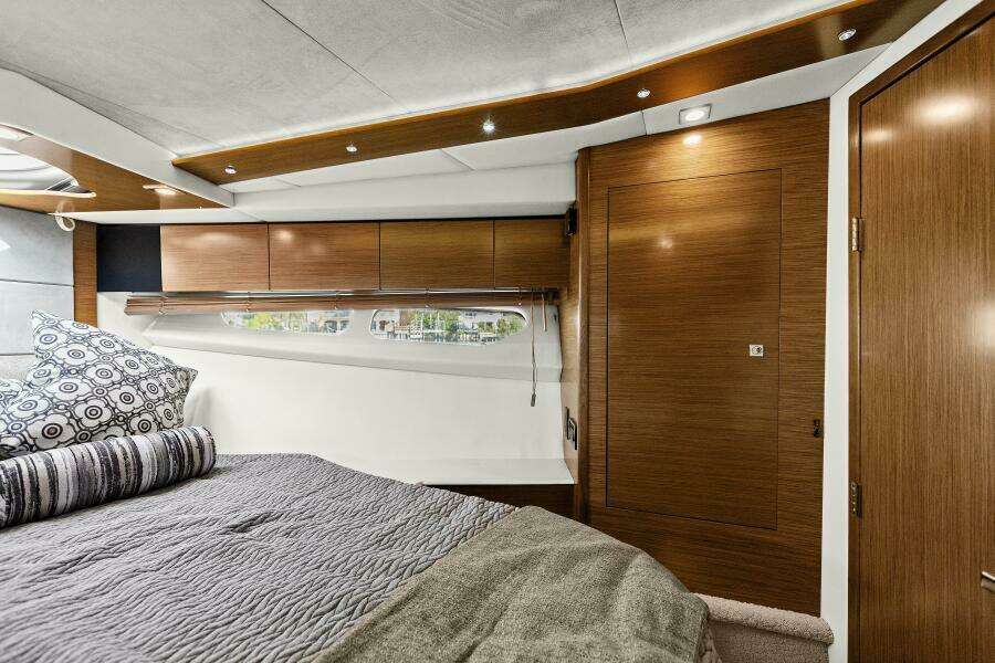 2014 45 Cruisers Yachts Cantius - Best Times Too 