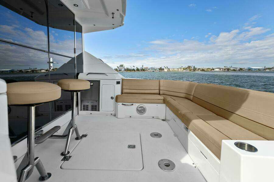 2014 45 Cruisers Yachts Cantius - Best Times Too 