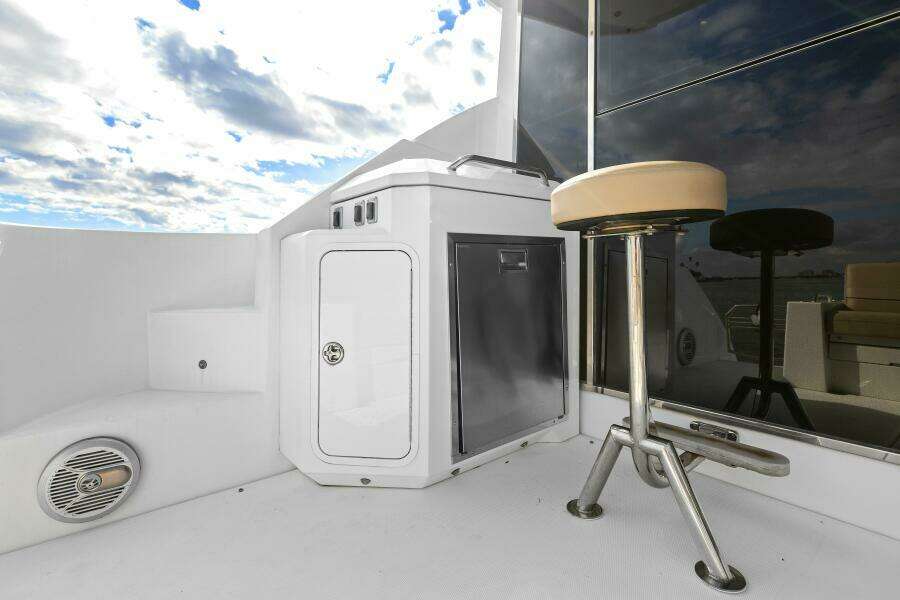 2014 45 Cruisers Yachts Cantius - Best Times Too 