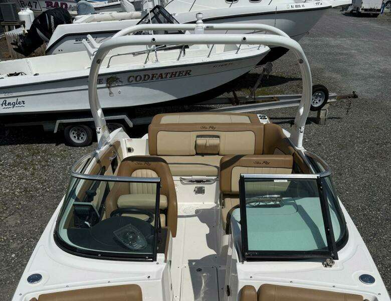 24ft Sea Ray Yacht For Sale