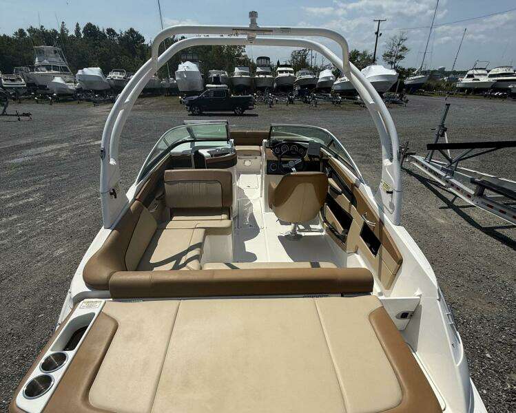 24ft Sea Ray Yacht For Sale