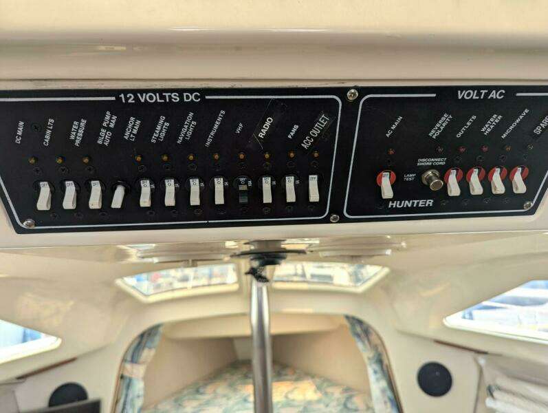 Sunny II 29ft Hunter Yacht For Sale