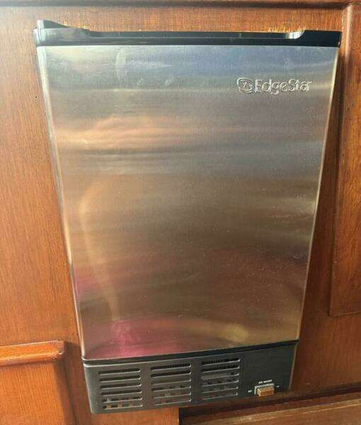 Eclipse  49ft Albin Yacht For Sale