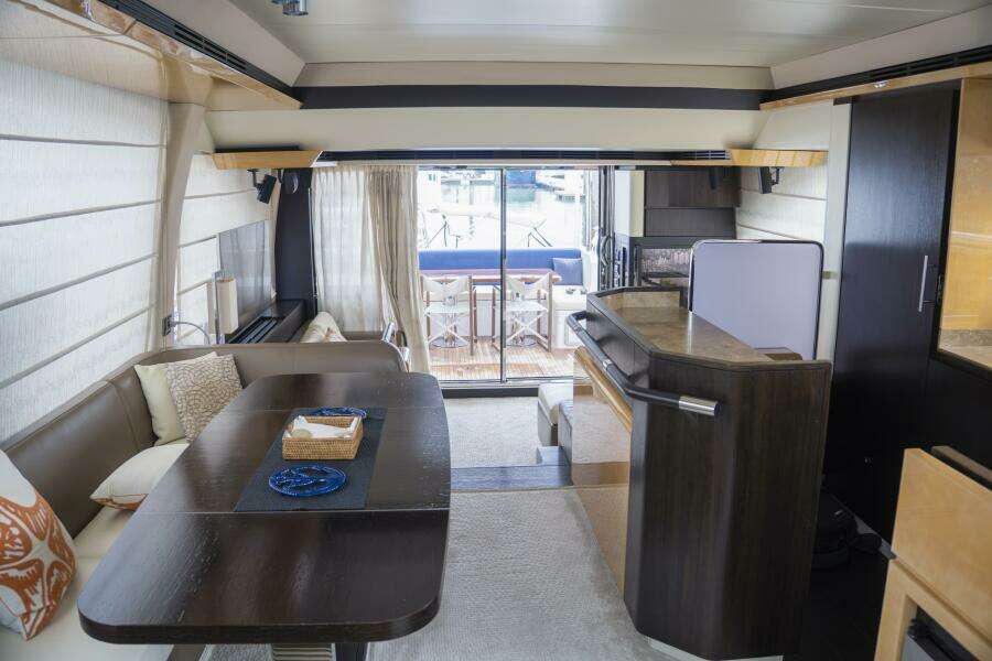 PRIVE 66ft Azimut Yacht For Sale