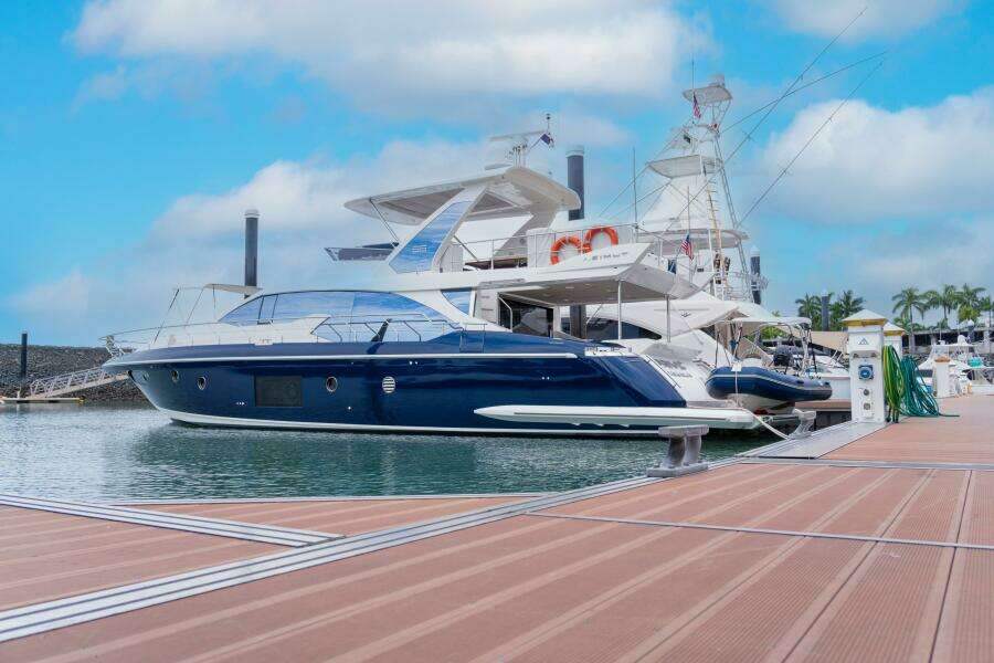 PRIVE 66ft Azimut Yacht For Sale