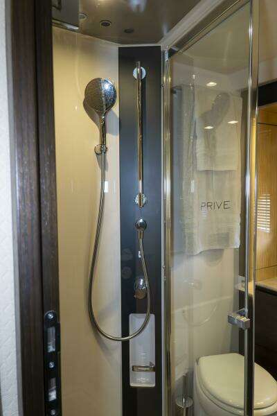 PRIVE 66ft Azimut Yacht For Sale