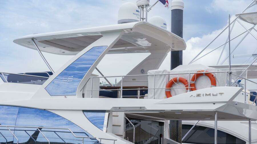 PRIVE 66ft Azimut Yacht For Sale