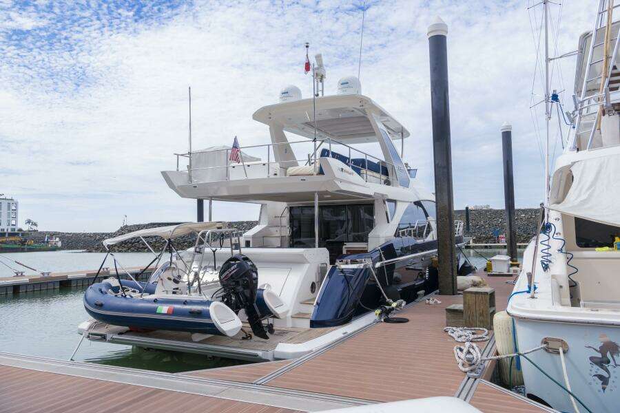 PRIVE 66ft Azimut Yacht For Sale