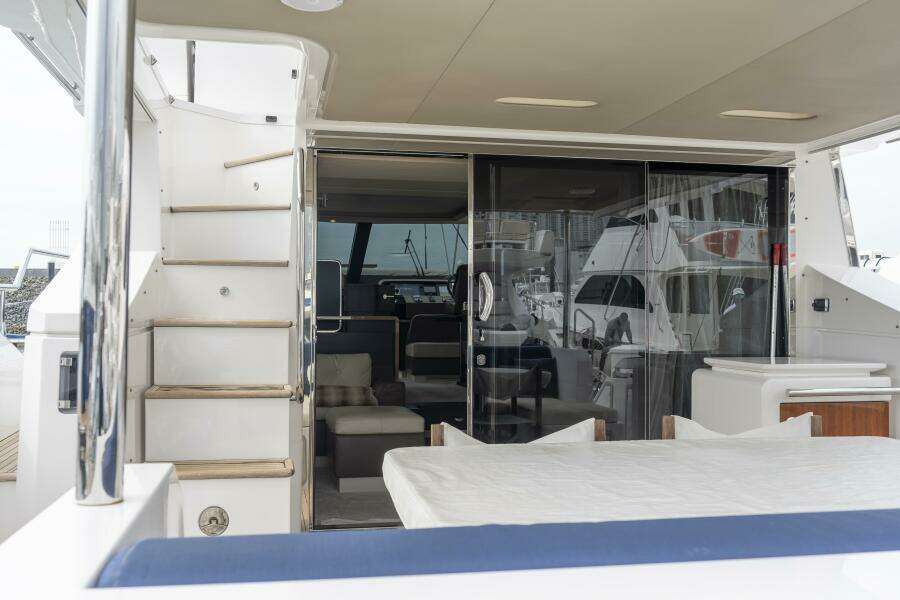 PRIVE 66ft Azimut Yacht For Sale