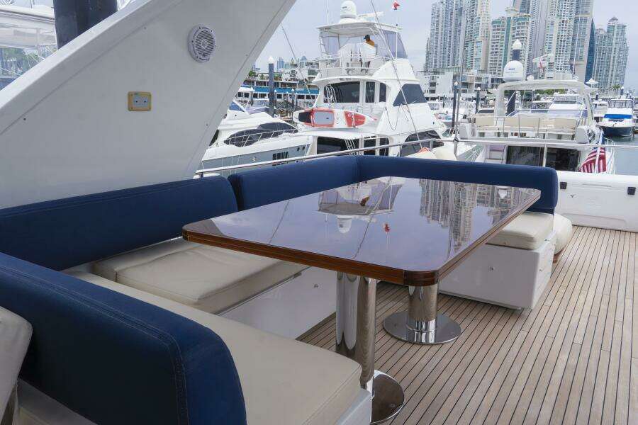PRIVE 66ft Azimut Yacht For Sale