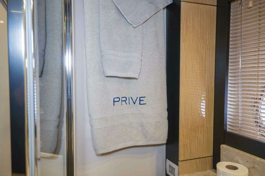 PRIVE 66ft Azimut Yacht For Sale