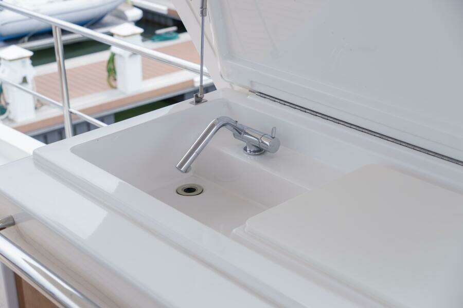 PRIVE 66ft Azimut Yacht For Sale