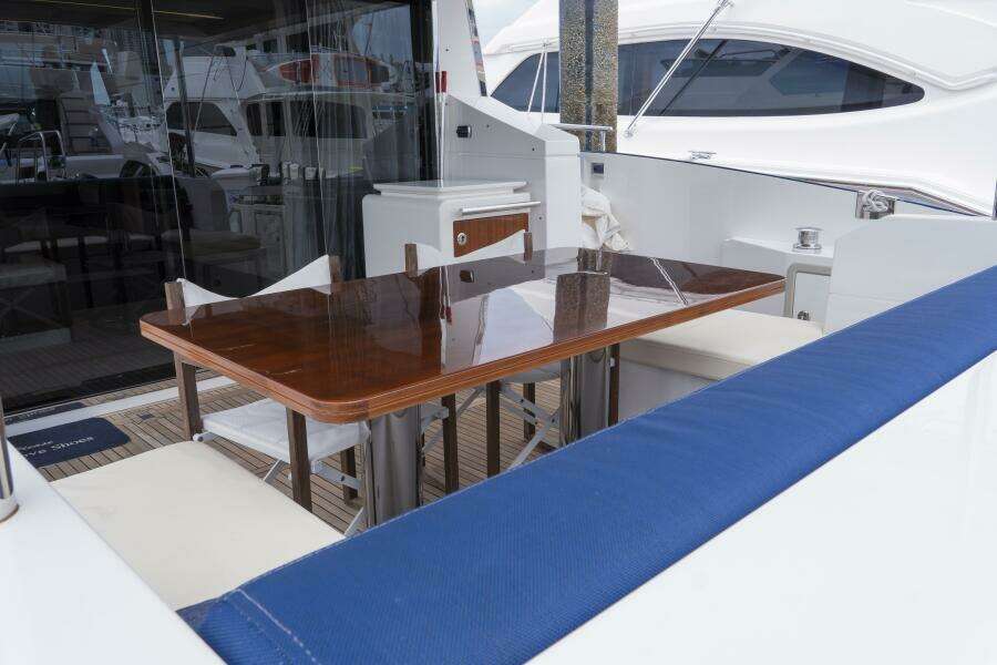 PRIVE 66ft Azimut Yacht For Sale