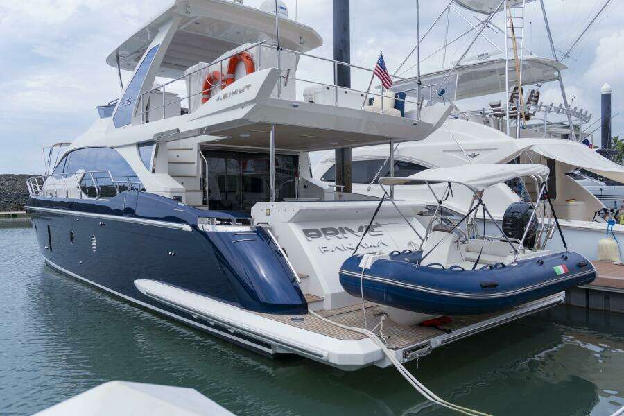 PRIVE 66ft Azimut Yacht For Sale