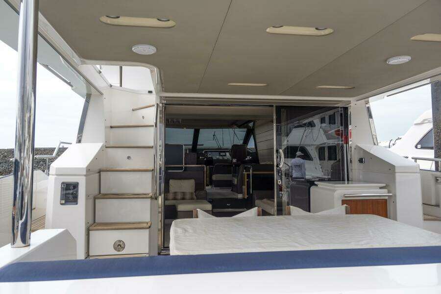 PRIVE 66ft Azimut Yacht For Sale