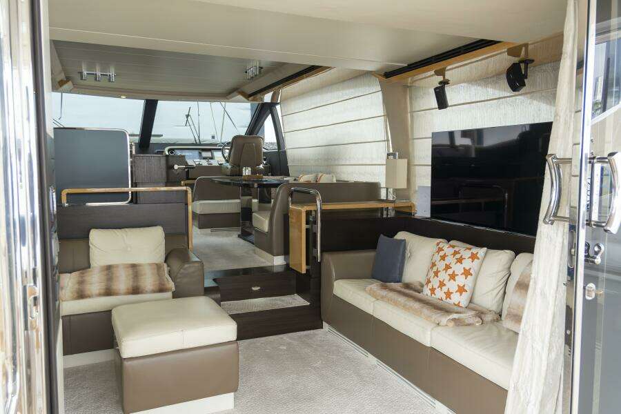 PRIVE 66ft Azimut Yacht For Sale