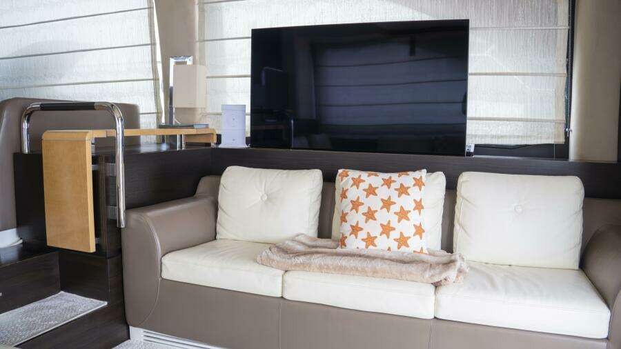 PRIVE 66ft Azimut Yacht For Sale