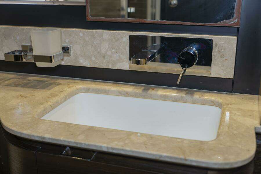 PRIVE 66ft Azimut Yacht For Sale