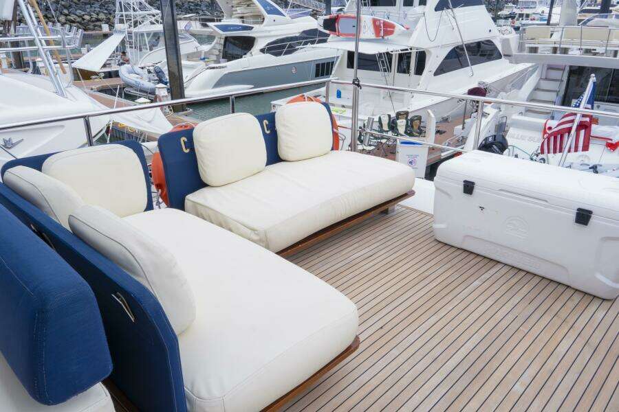 PRIVE 66ft Azimut Yacht For Sale