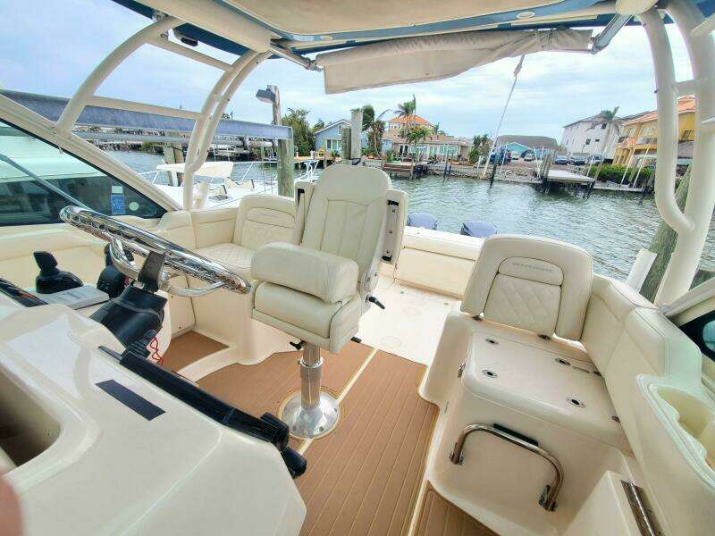 Rising Sun 33ft Grady White Yacht For Sale