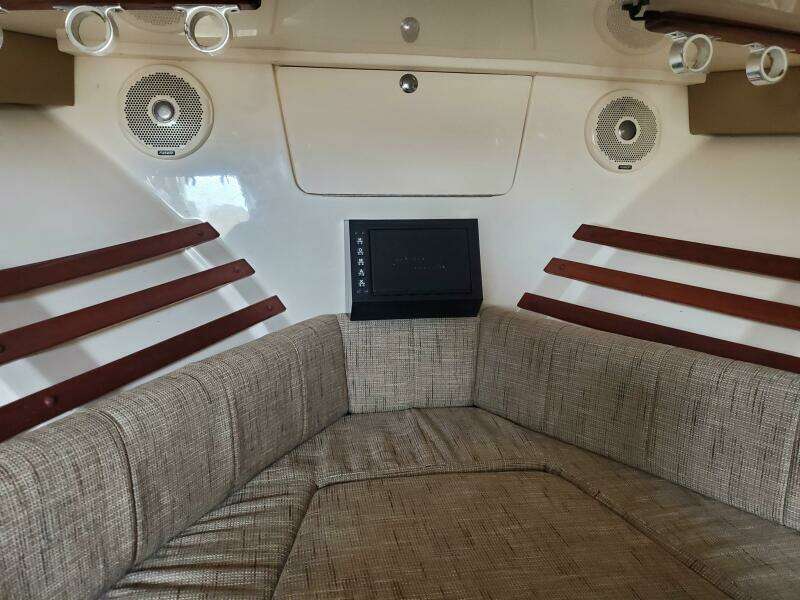Rising Sun 33ft Grady White Yacht For Sale