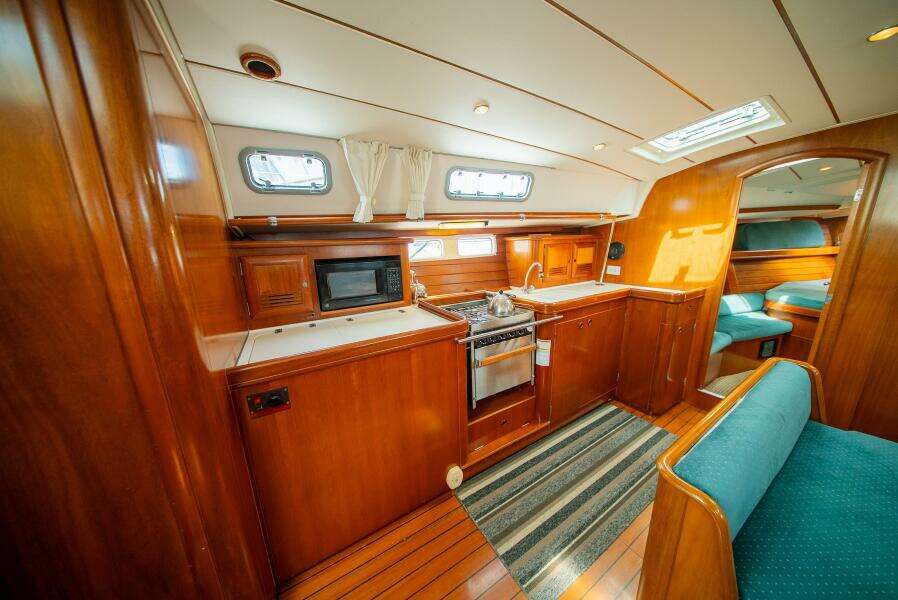 Lost Boys 46ft Beneteau Yacht For Sale