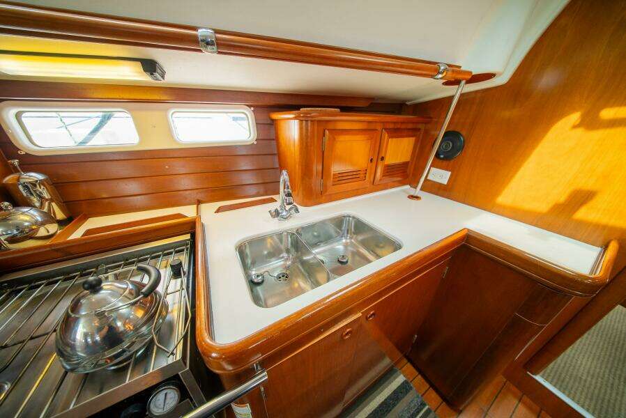 Lost Boys 46ft Beneteau Yacht For Sale