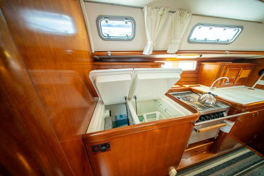 Lost Boys 46ft Beneteau Yacht For Sale