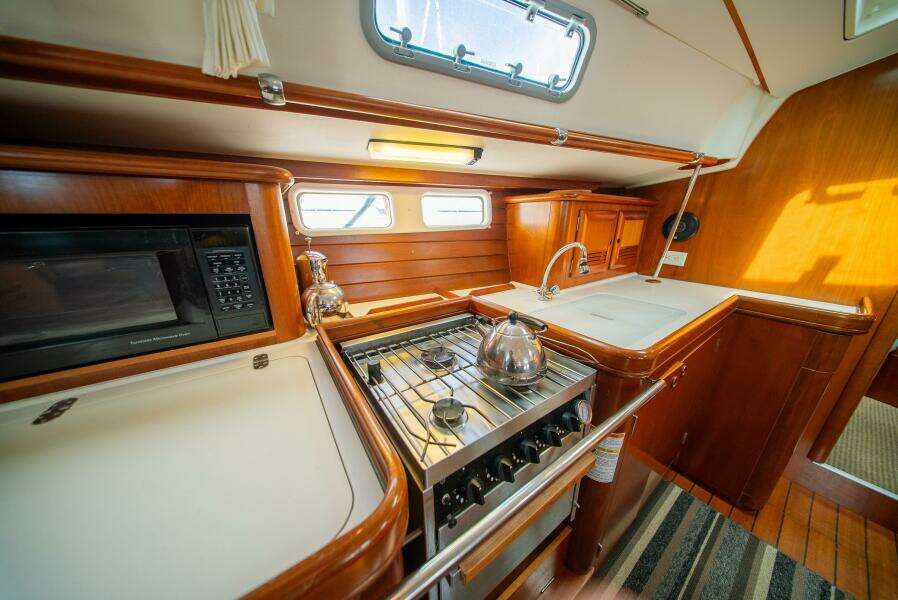 Lost Boys 46ft Beneteau Yacht For Sale